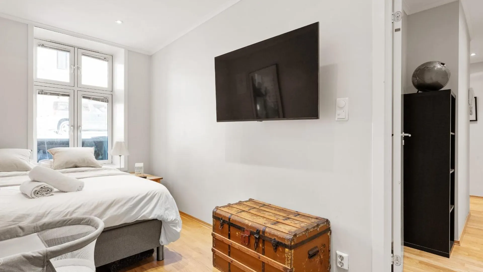 12-Guest Apartment - Self Check-In - Large Smart Tv - Central Bergen