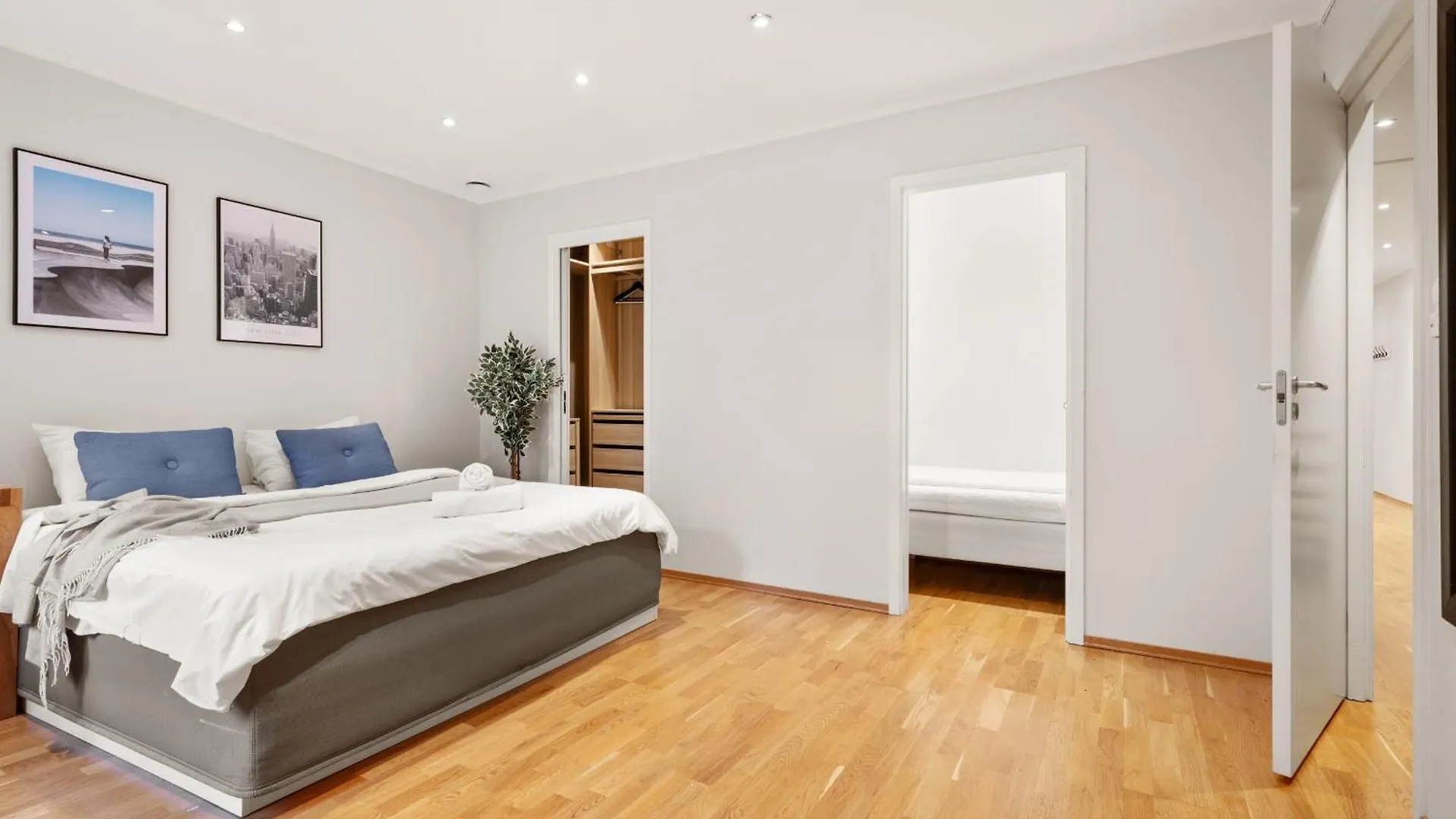 12-Guest Apartment - Self Check-In - Large Smart Tv - Central Bergen