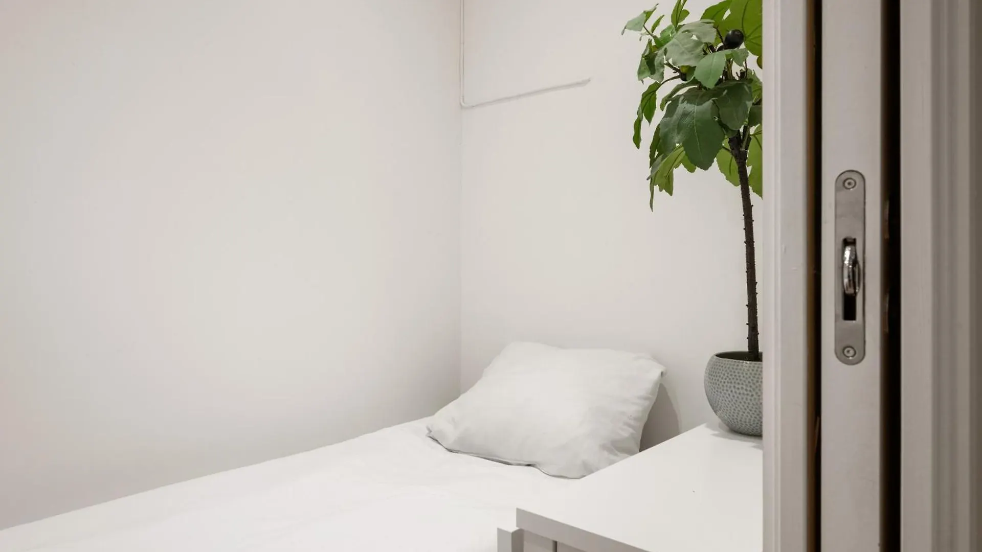 12-Guest Apartment - Self Check-In - Large Smart Tv - Central Bergen Norway