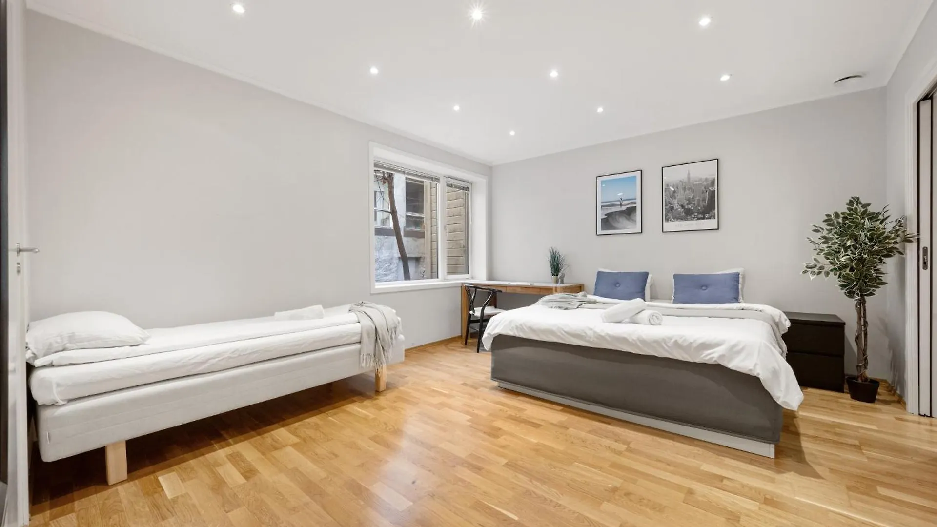 12-Guest Apartment - Self Check-In - Large Smart Tv - Central Bergen
