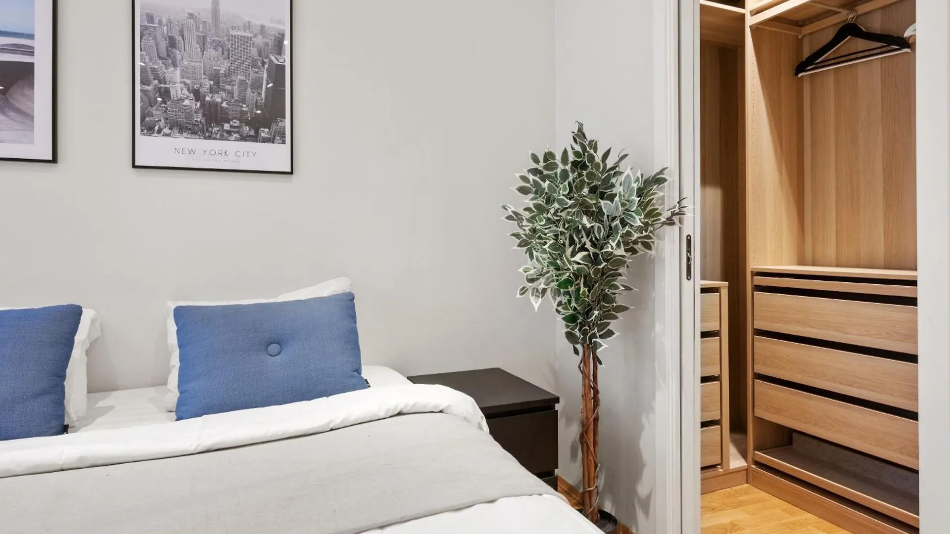 12-Guest Apartment - Self Check-In - Large Smart Tv - Central Bergen